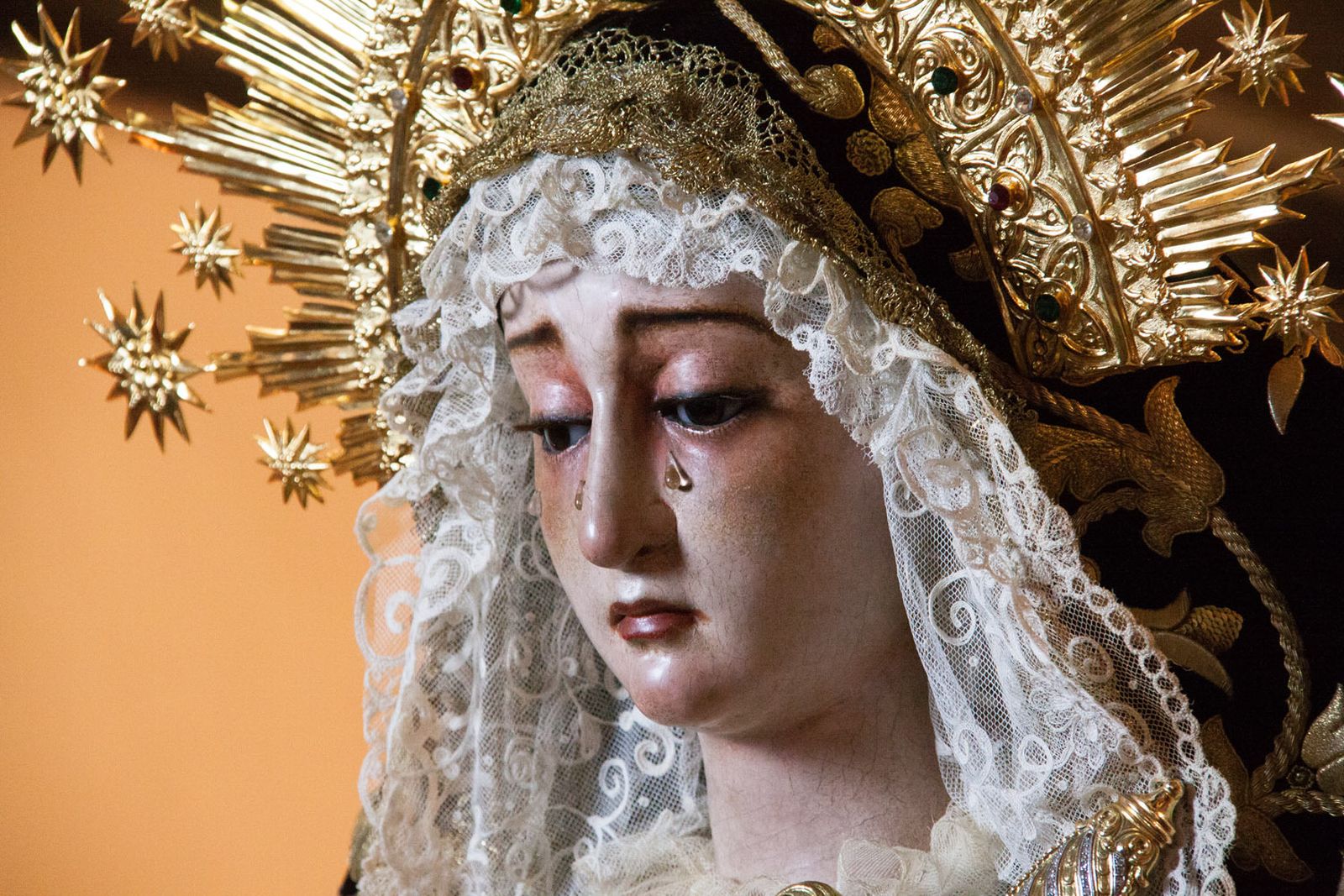 Insólita estampa de la Soledad de San Lorenzo en el inicio de sus cultos