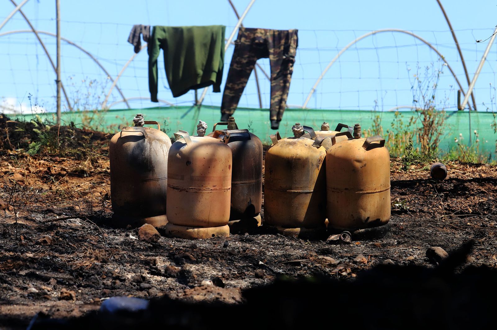 Imágenes del incendio de chabolas en Lucena del Puerto
