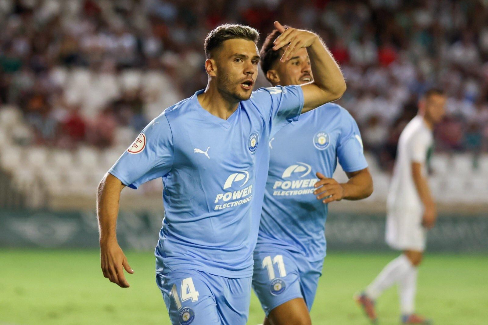 Gallar celebra un gol