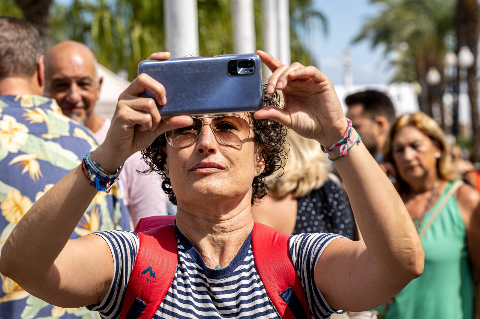 Búscate en SailGP Cádiz: La ciudad disfruta del ambiente del domingo con las actividades, las carreras y los bares