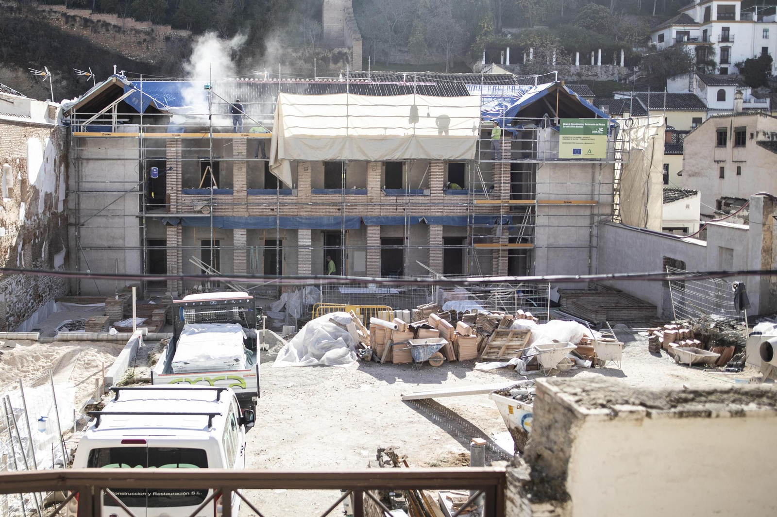 Maristán de Granada: así estaba y así luce ya su pórtico con la reforma