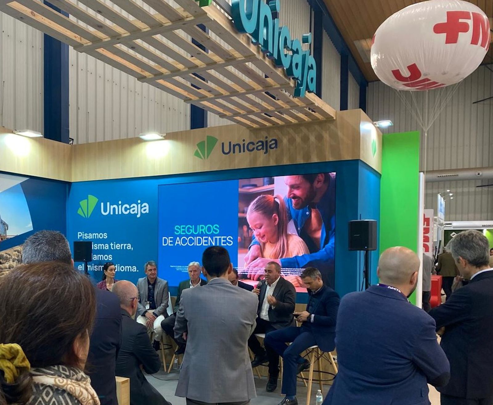 Unicaja durante la feria Agroexpo.