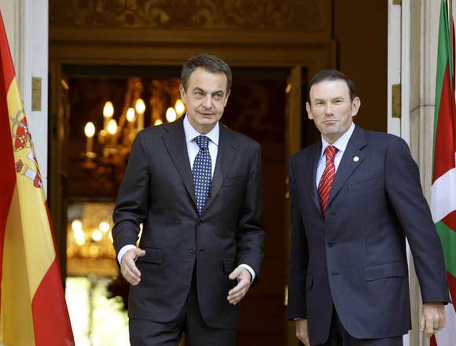 Ibarretxe encuentra a Zapatero "a la defensiva"