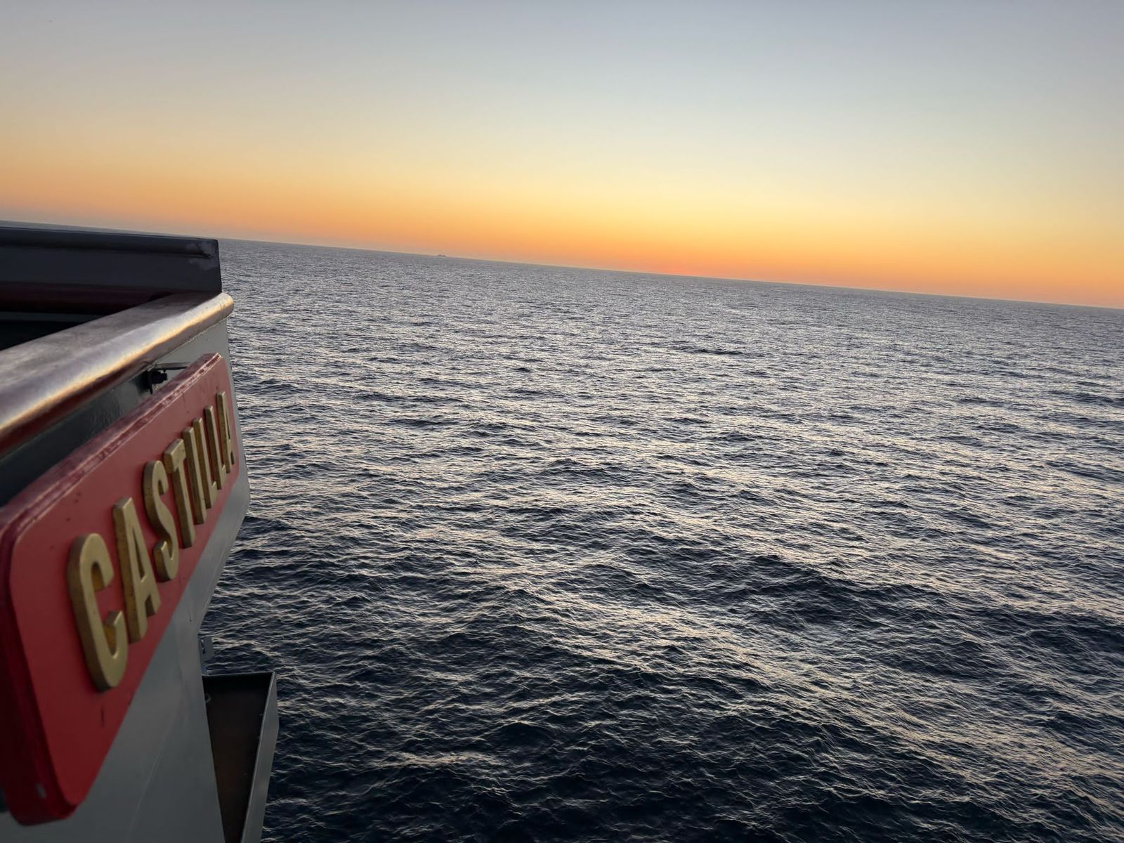 Las fotos del mayor ejercicio de los últimos años en el Estrecho de Gibraltar y el Golfo de Cádiz de la Armada y la OTAN