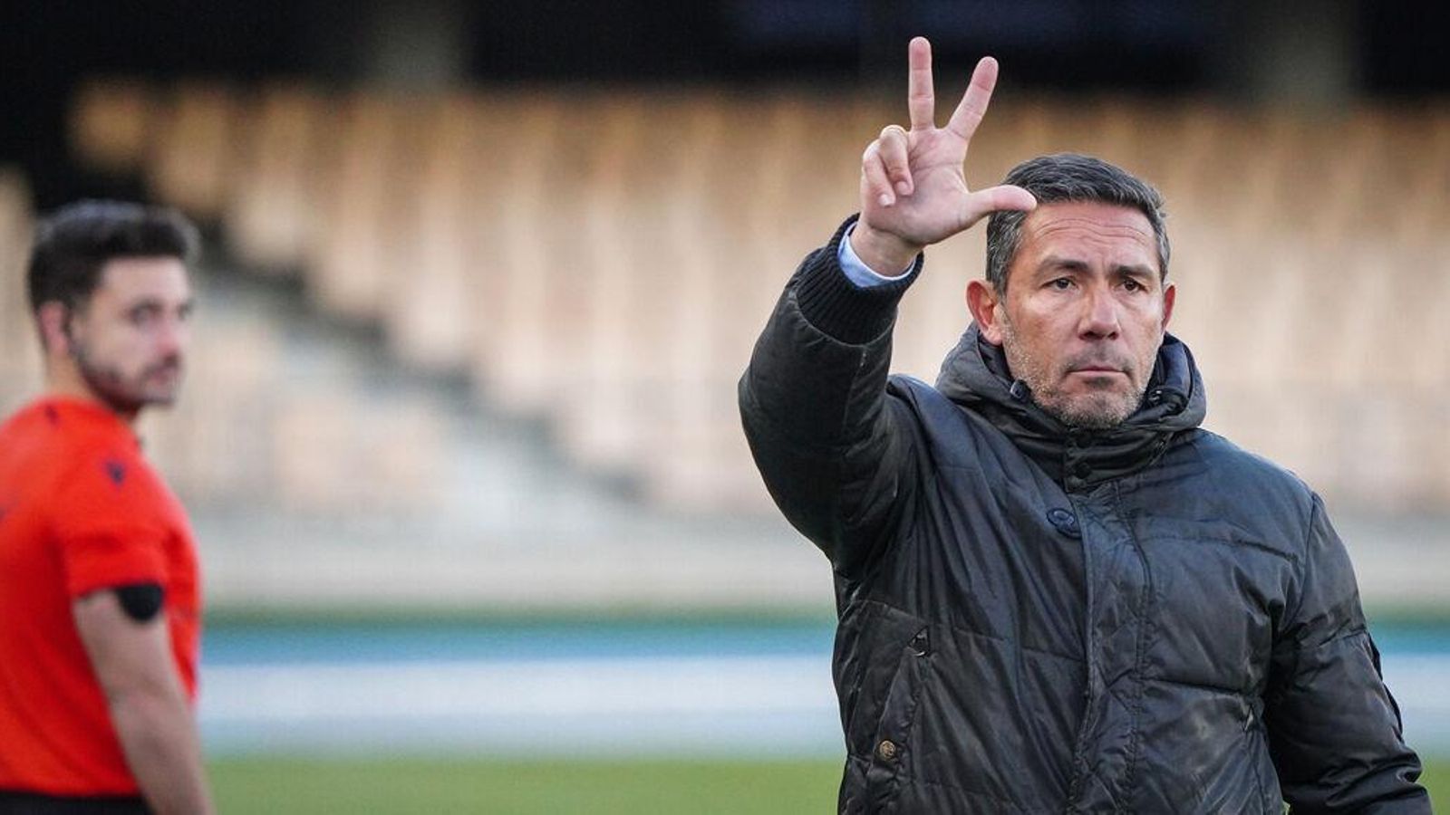 Juan Carlos vivió su peor momento en el banquillo tras perder en casa con el Lucena.