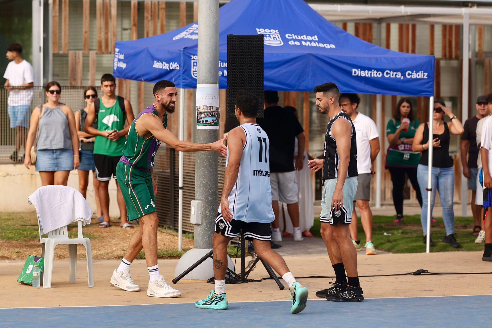 Las fotos de la espectacular presentación de Chris Duarte con el Unicaja en el Parque del Oeste
