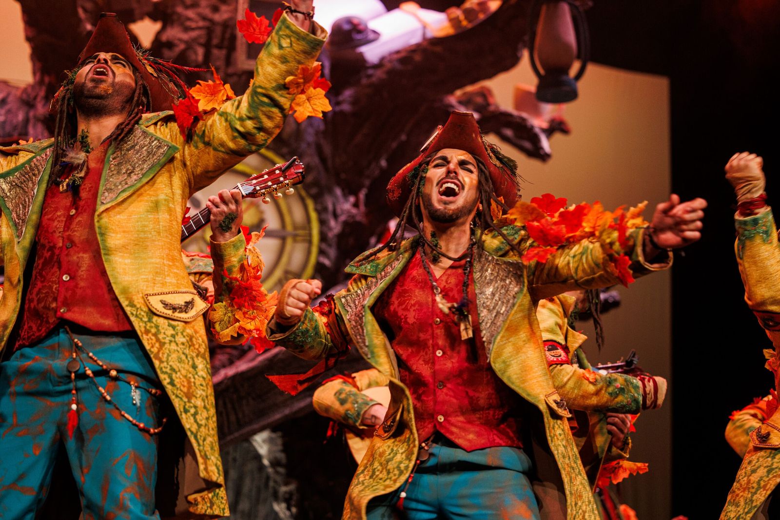 La comparsa de Germán Rendón 'DesOBDC' en una de sus actuaciones en el COAC 2025.