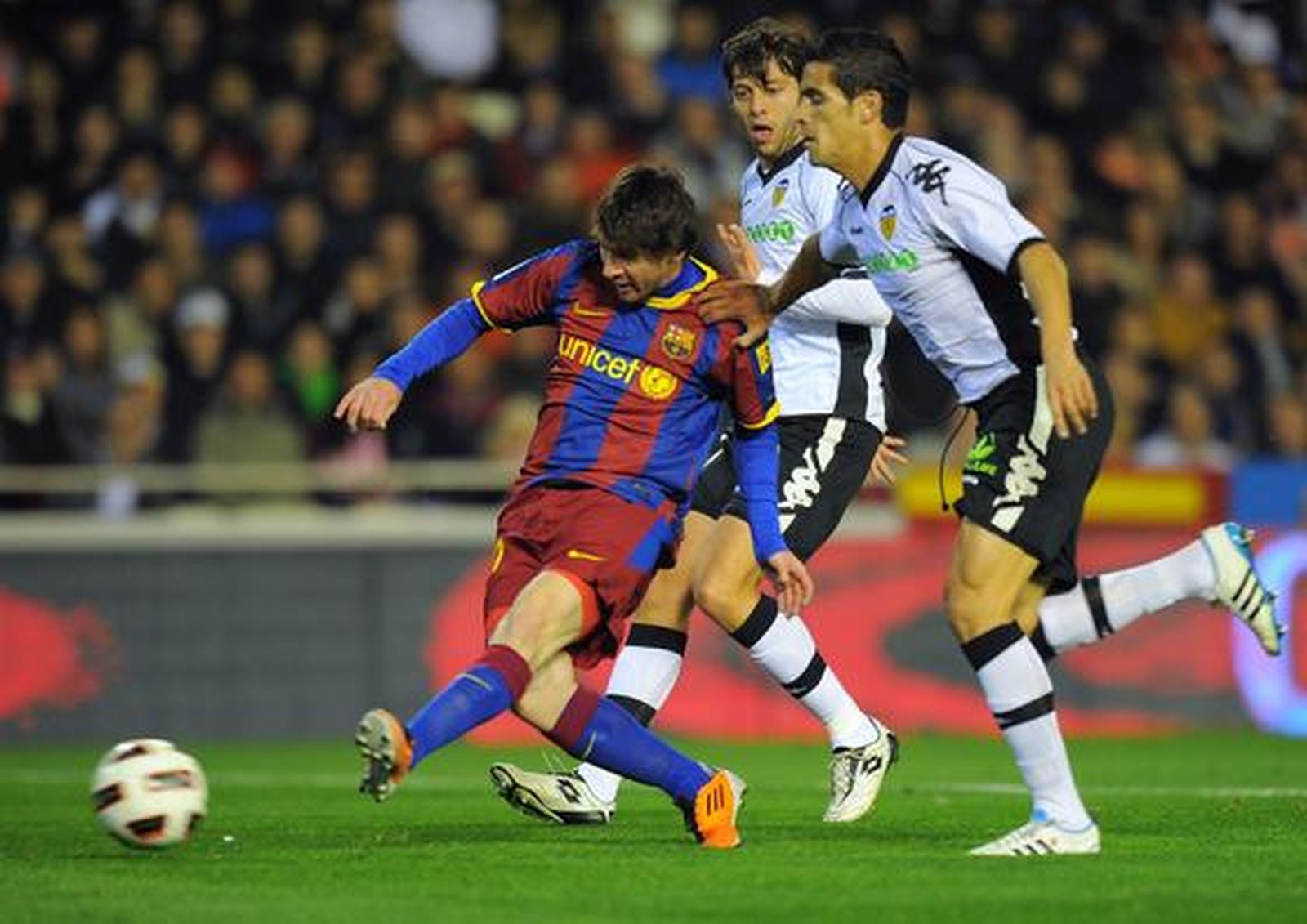 El Barcelona consigue una trabajada victoria en Mestalla.

Foto: AFP/ Reuters