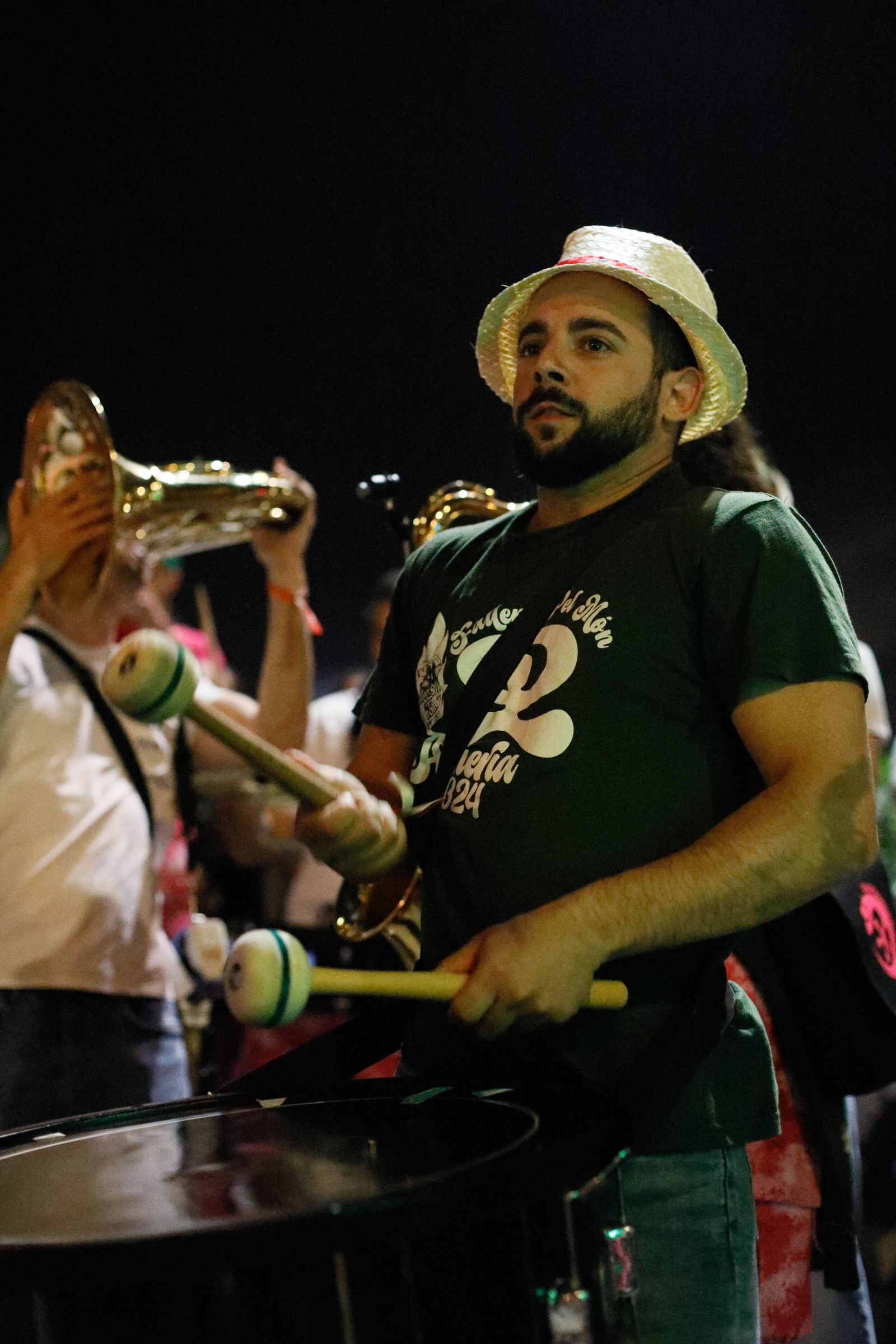 La cremá de las fallas cierra el ‘Fallers pel Món’ en imágenes