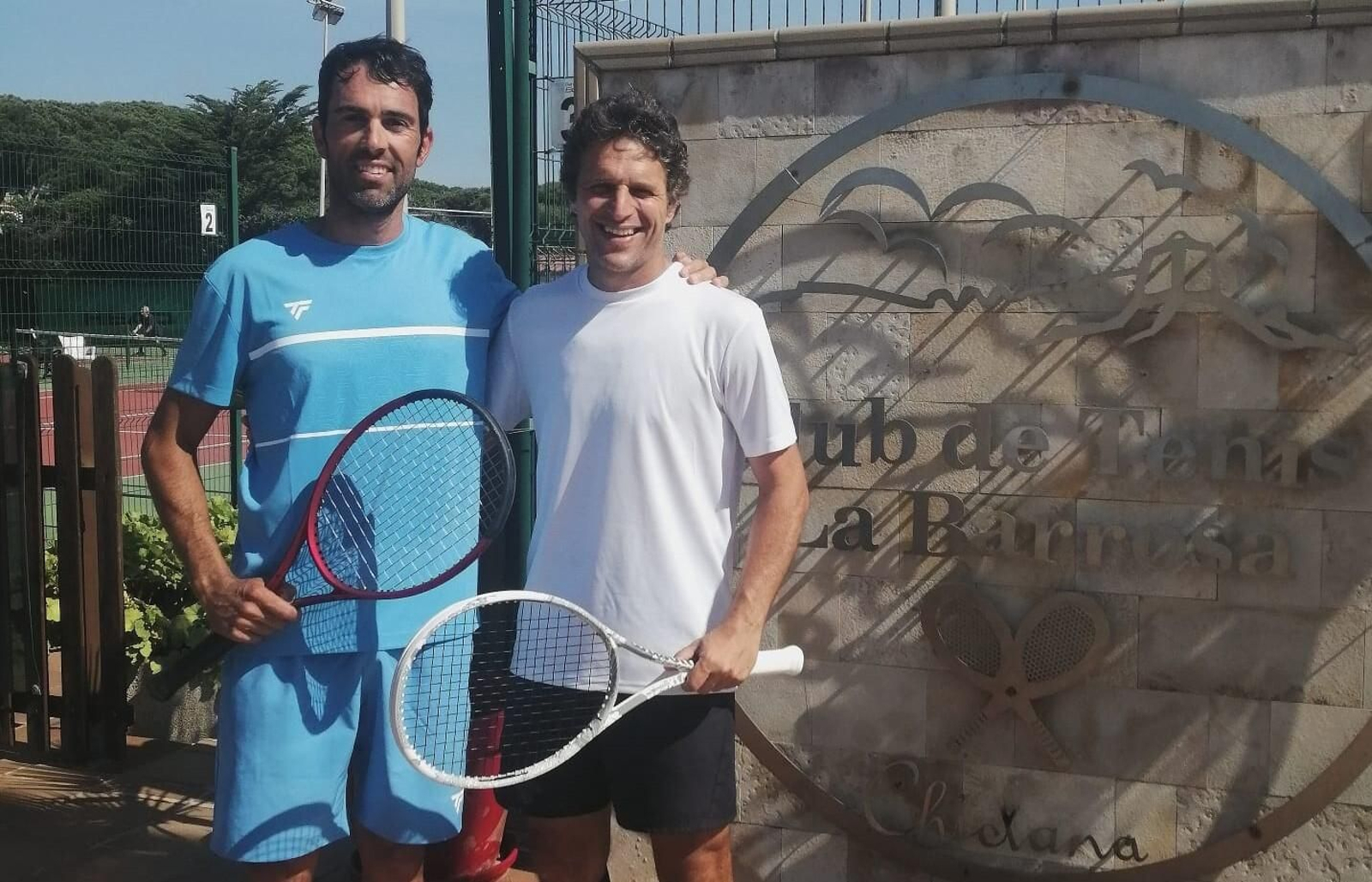 Álvaro González, campeón en categoría absoluta, y Fran Núñez, subcampeón en veteranos, ambos del Club Nazaret.
