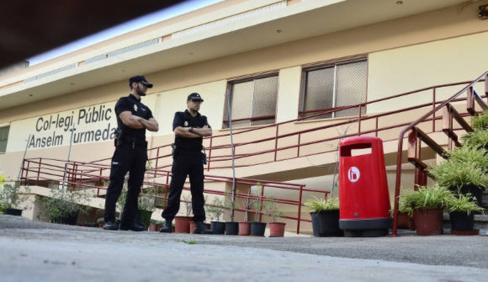 Los agresores de la niña en Palma deberían haber sido expulsados cinco días del colegio