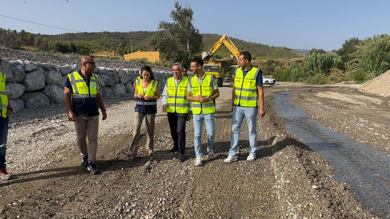 Visita a las obras que se ejecutan en el cauce del río Almanzora en Purchena.