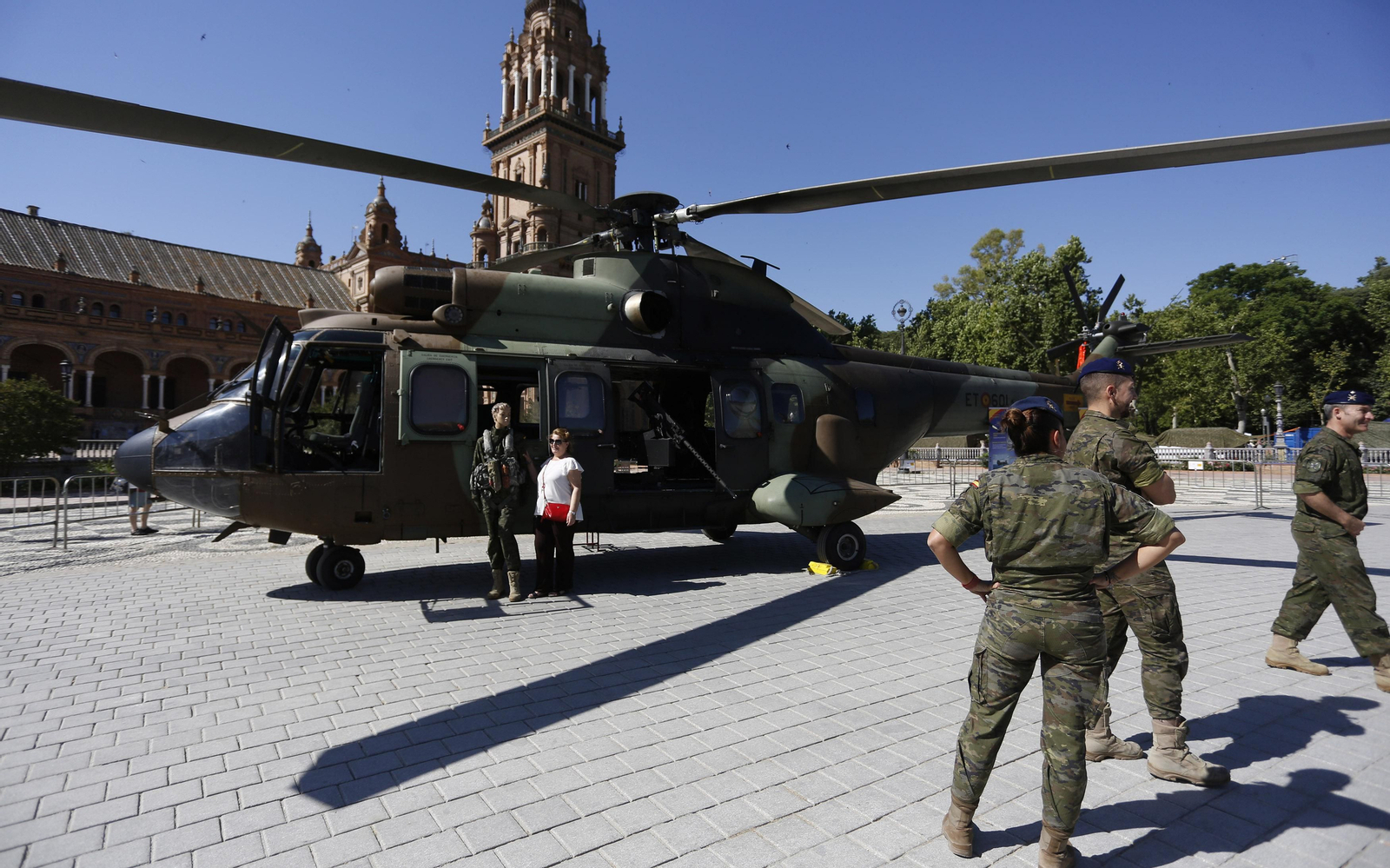 La exposición del Ejército en el Parque de María Luisa