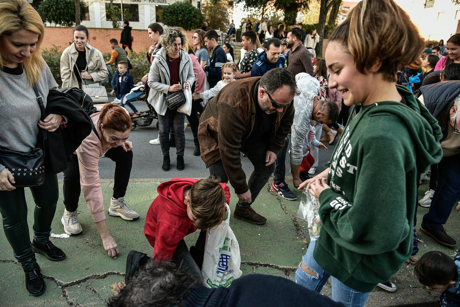Imágenes del público en las cabalgatas por La Orden, Cardeñas y Las Colonias