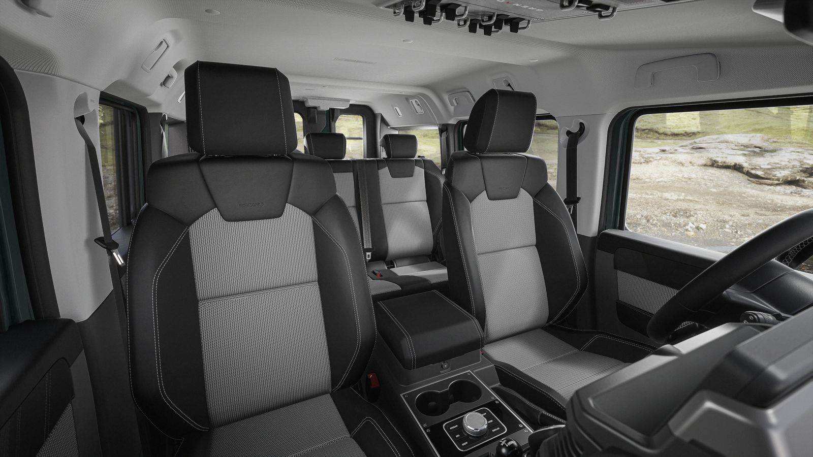 Los asientos traseros más próximos a las puertas incorporan anclajes Isofix para sillas infantiles.