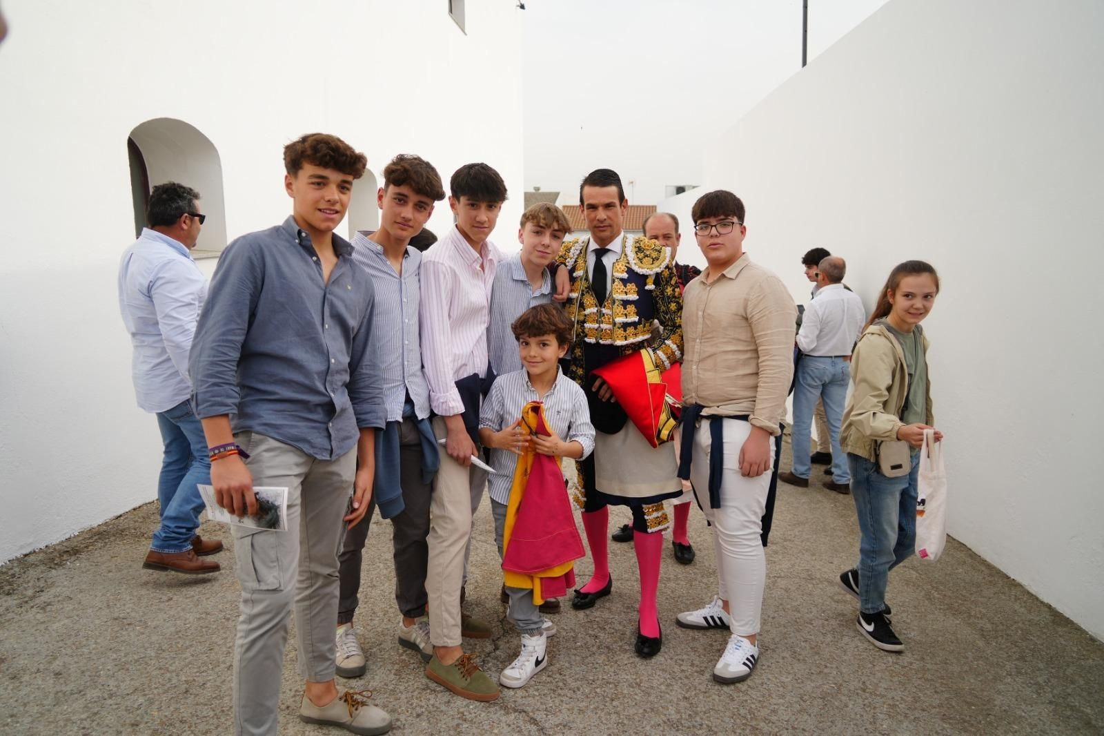 La corrida triunfal de Castella, Manzanares y Roca Rey en Pozoblanco, en imágenes