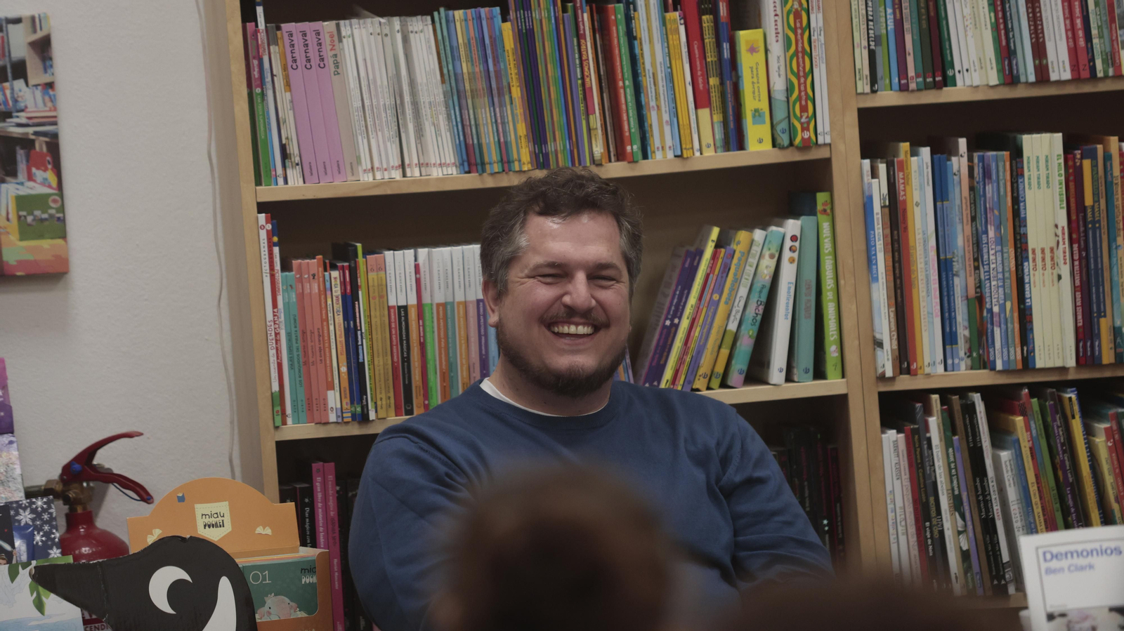 Presentación del poemario "Demonios" de Ben Clark