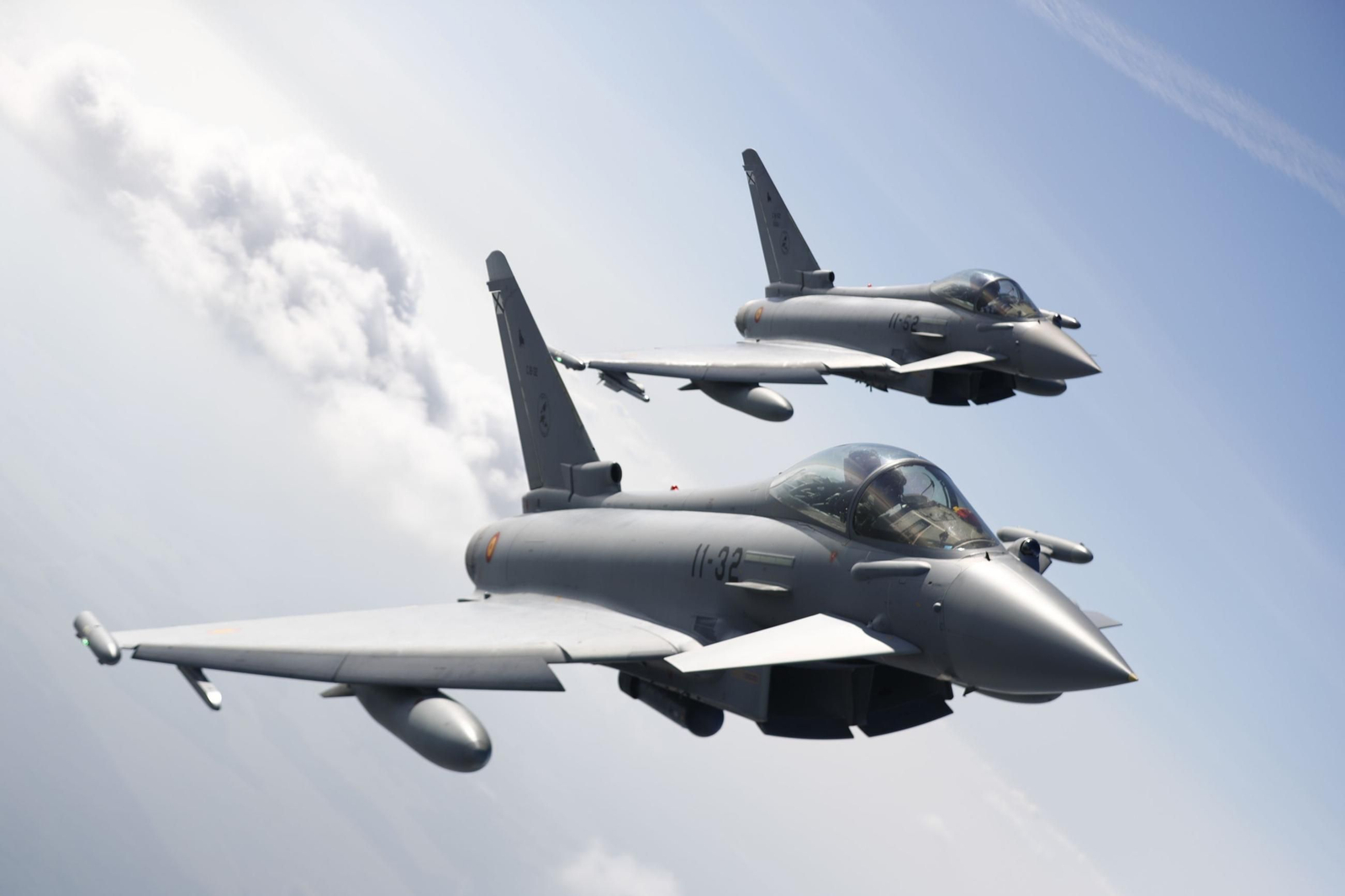 España ofrece a la OTAN tres cazas, un avión A-400 y un radar para reforzar el Flanco Este.