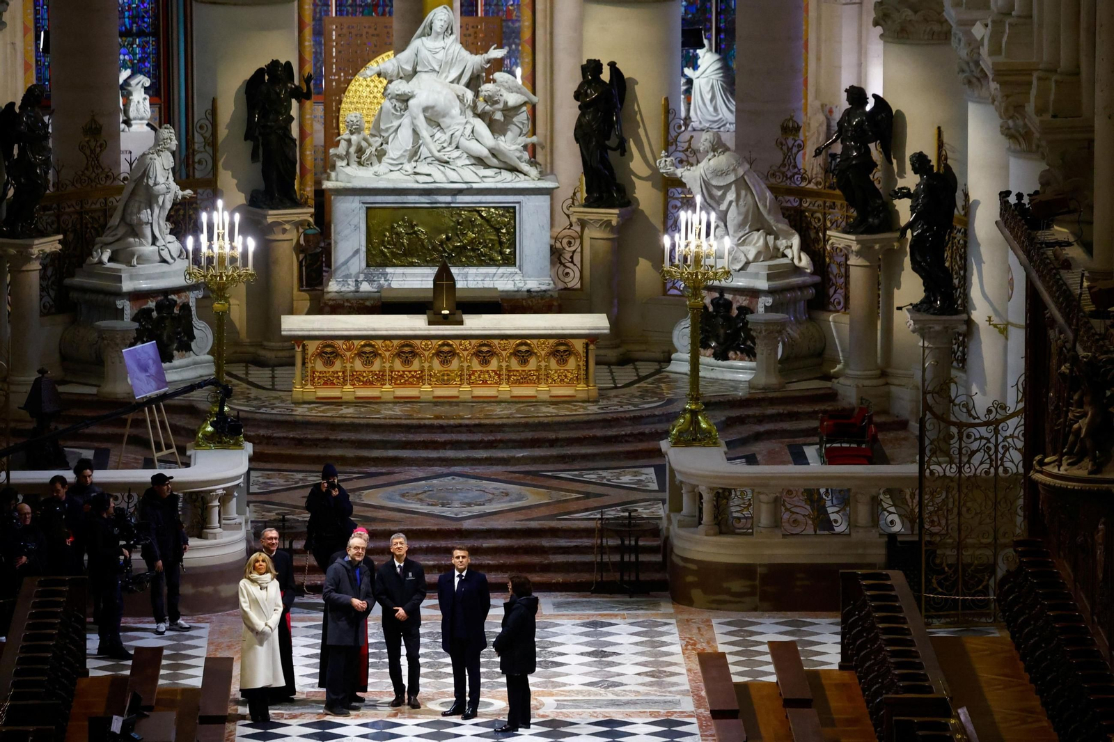 Así es el nuevo interior de Notre Dame tras la restauración Así es el nuevo interior de Notre Dame tras la restauración