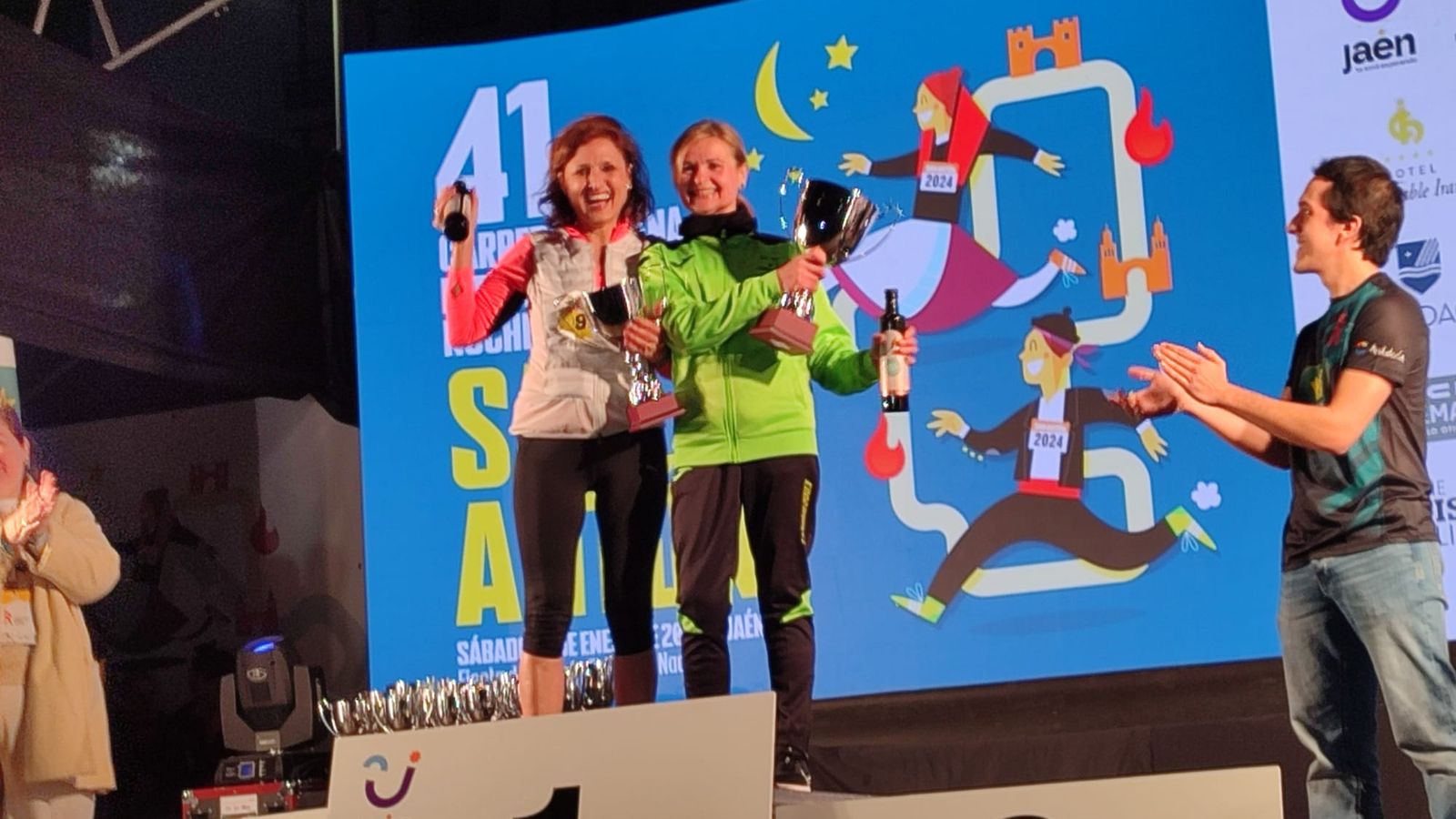 Mariluz López, en el segundo cajón del podio de su categoría.