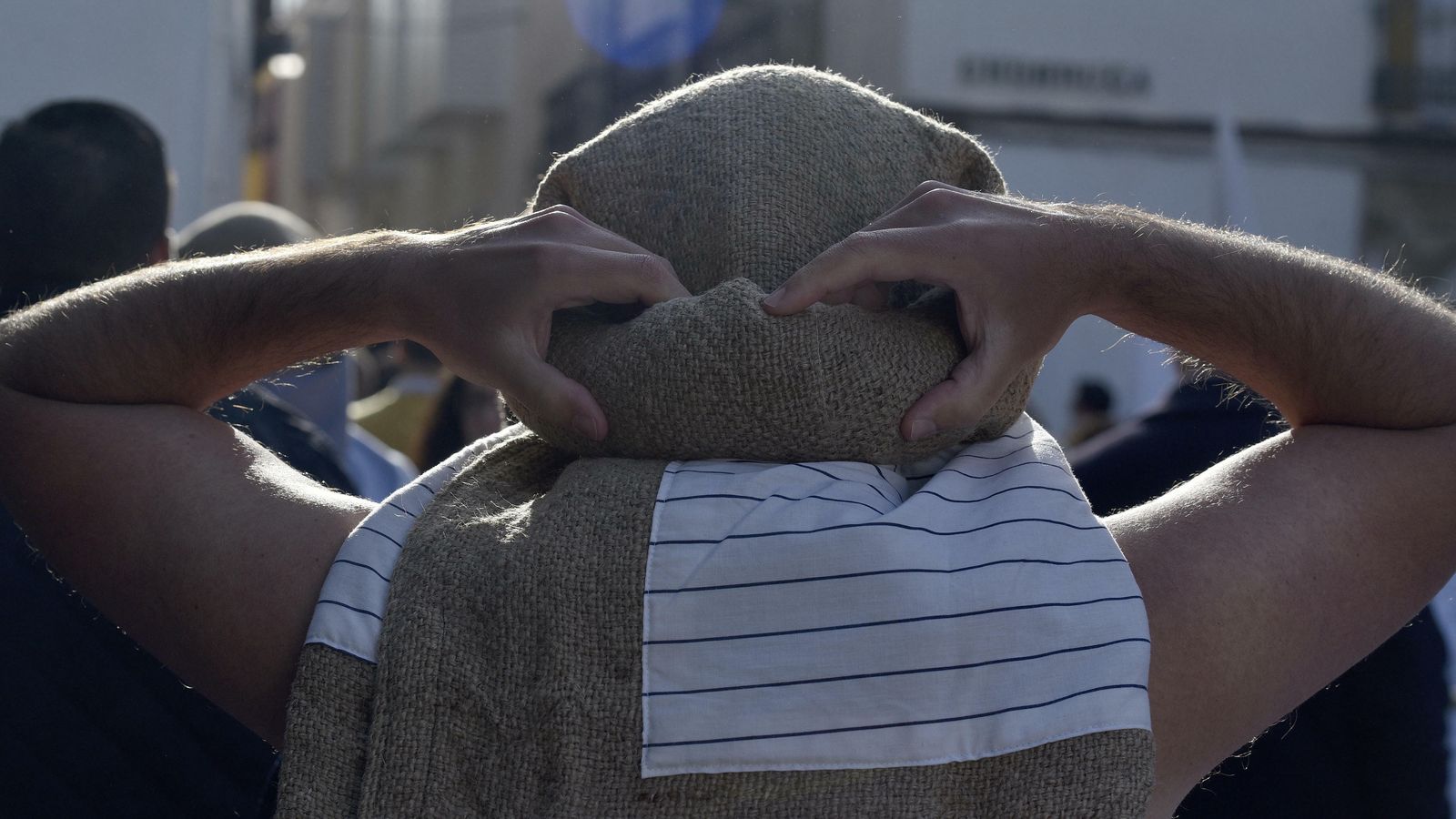 Costalero del Resucitado.