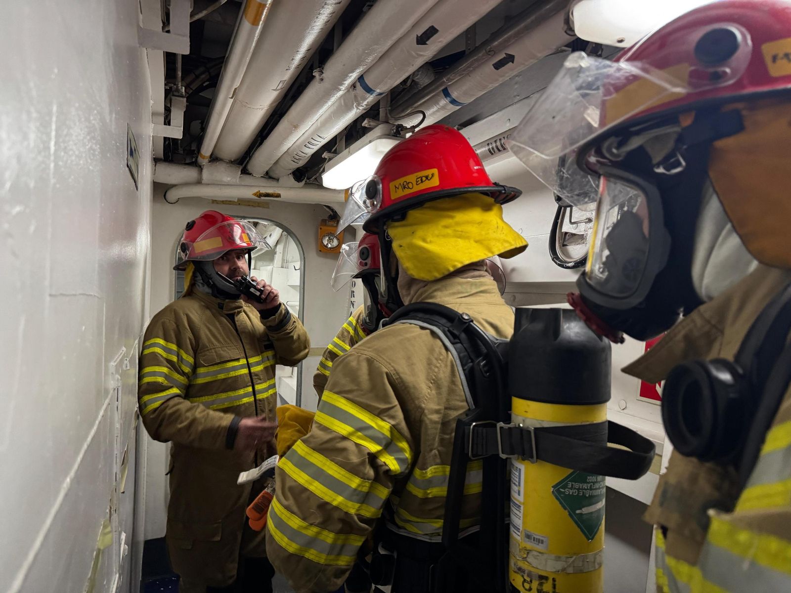 Las fotos del mayor ejercicio de los últimos años en el Estrecho de Gibraltar y el Golfo de Cádiz de la Armada y la OTAN