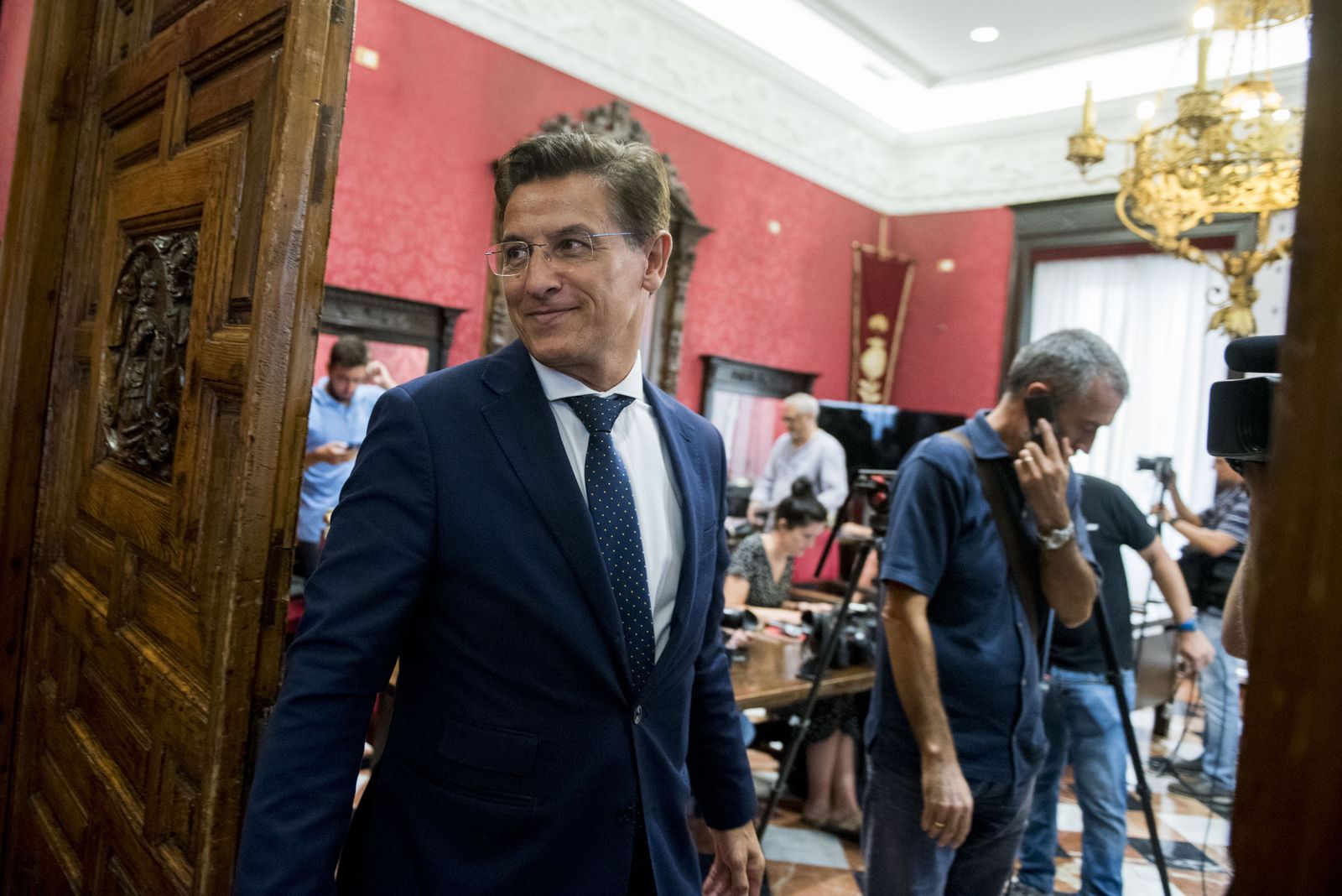 A las disputas en el gobierno se unen las amenazas de moción de censura