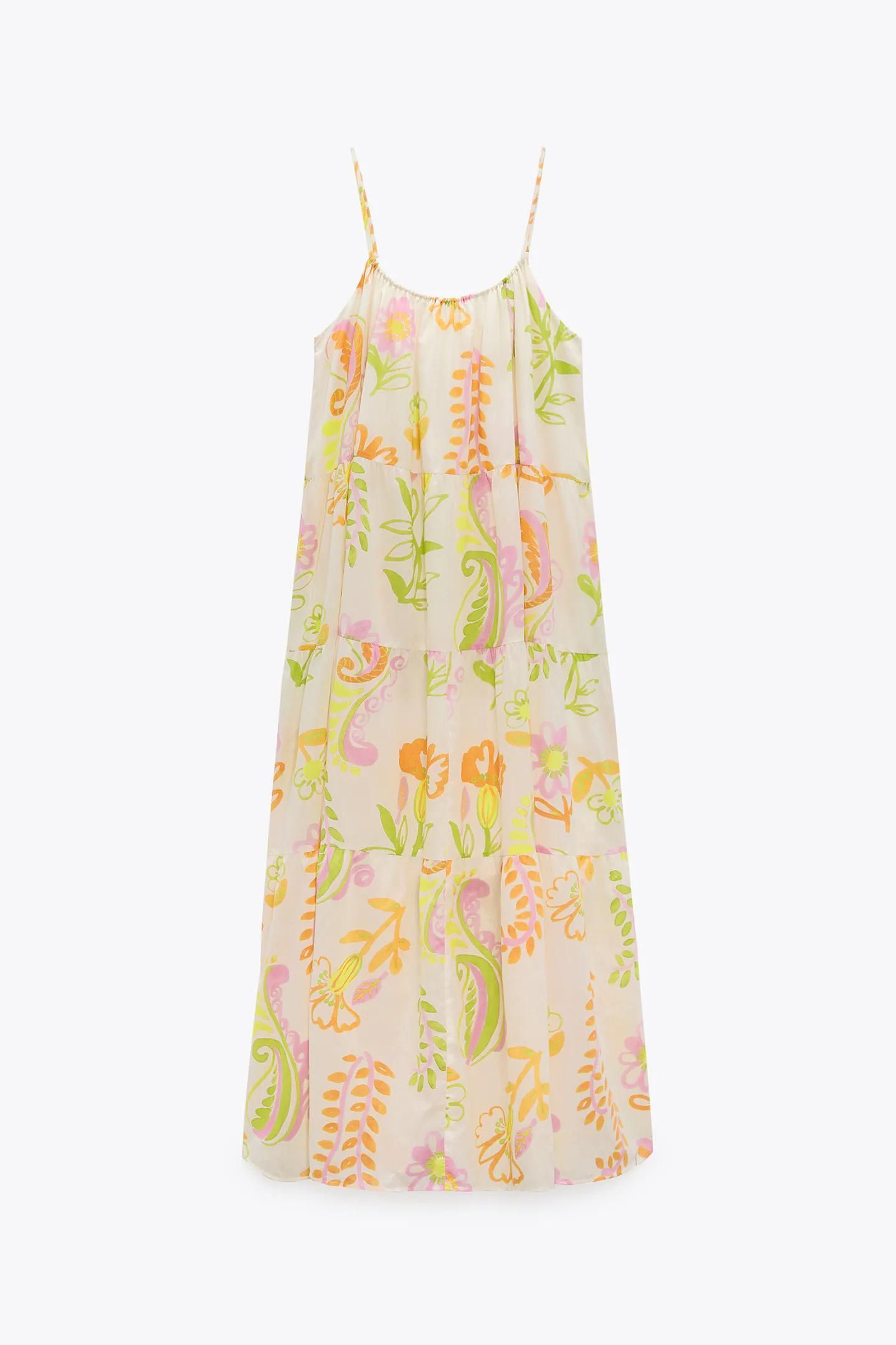 Vestido de flores de Zara.