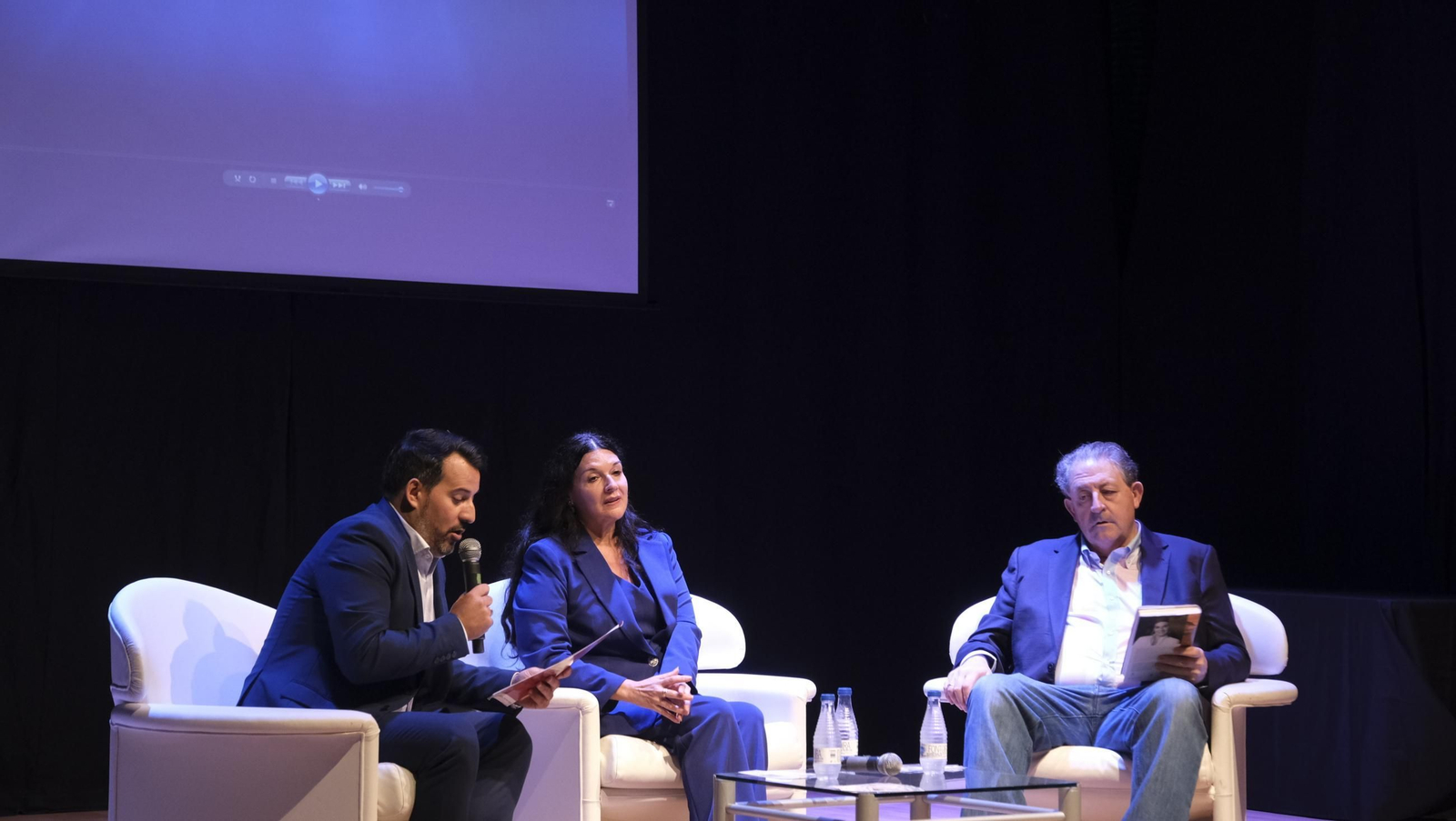 Las imágenes del Diario de los Libros con la escritora Rosario Raro