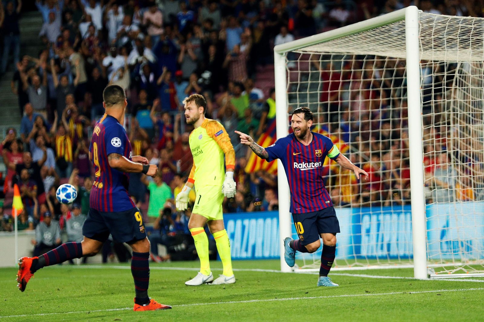 Las imágenes del Barcelona-PSV