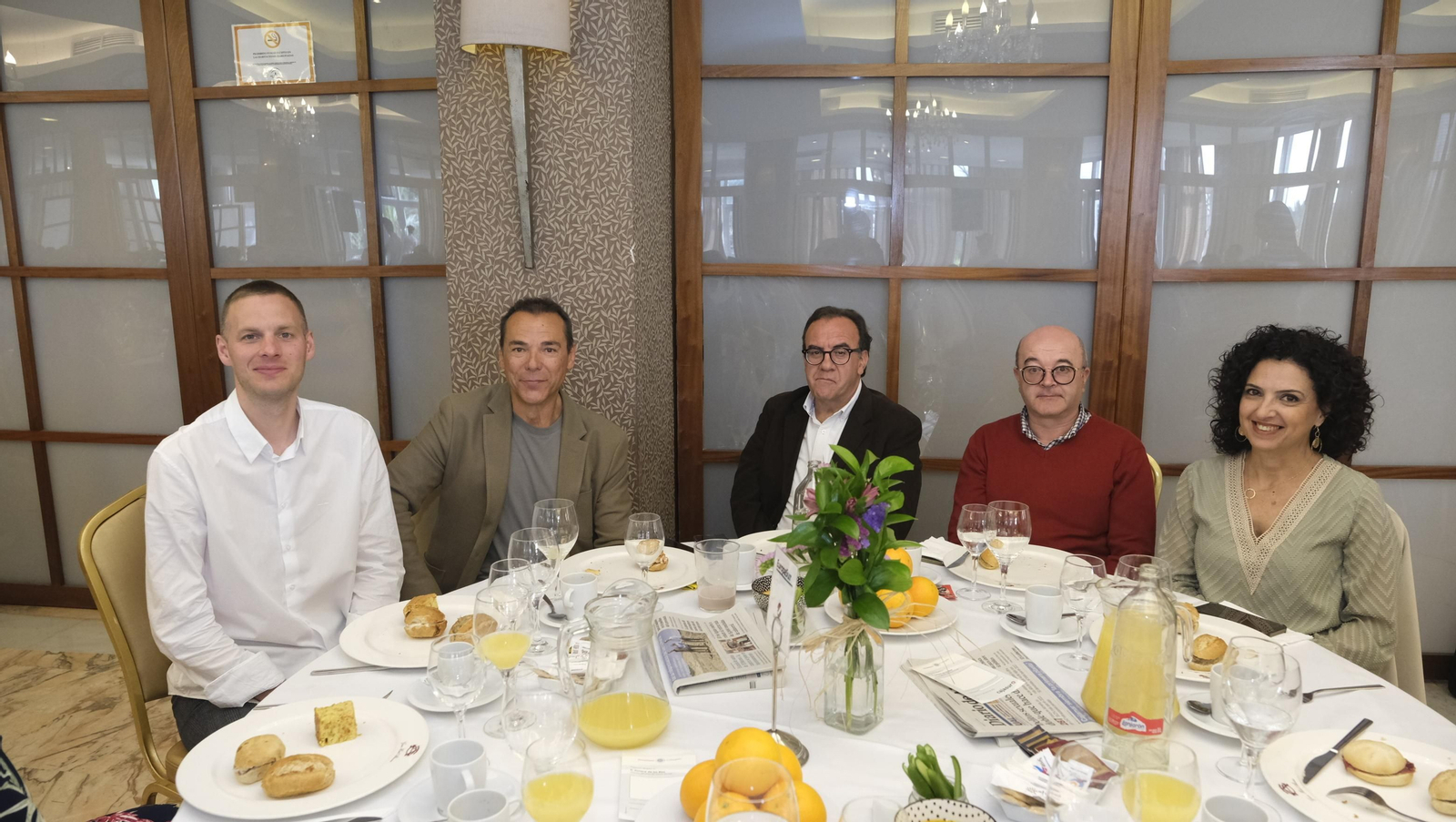 Desayuno coloquio de Grupo Joly y Cajasur, con la participación del ponente Enrique de los Ríos