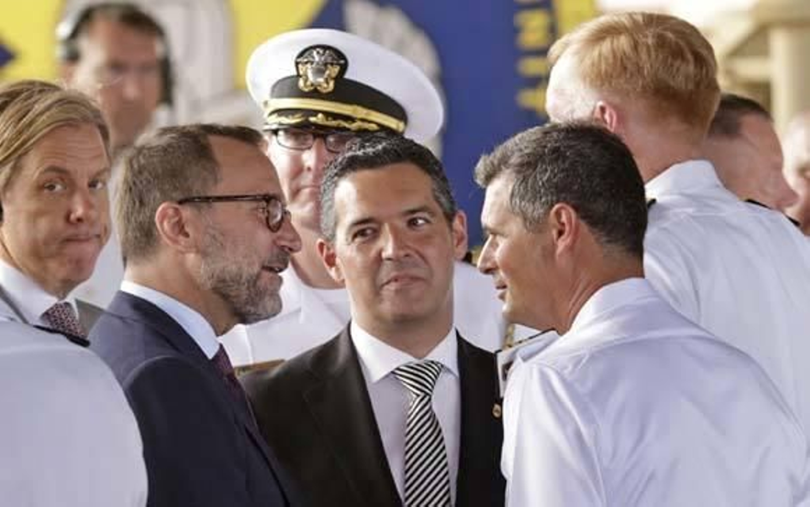 El alcalde con el embajador de EEUU antes del acto de Barack Obama./Fito Carreto