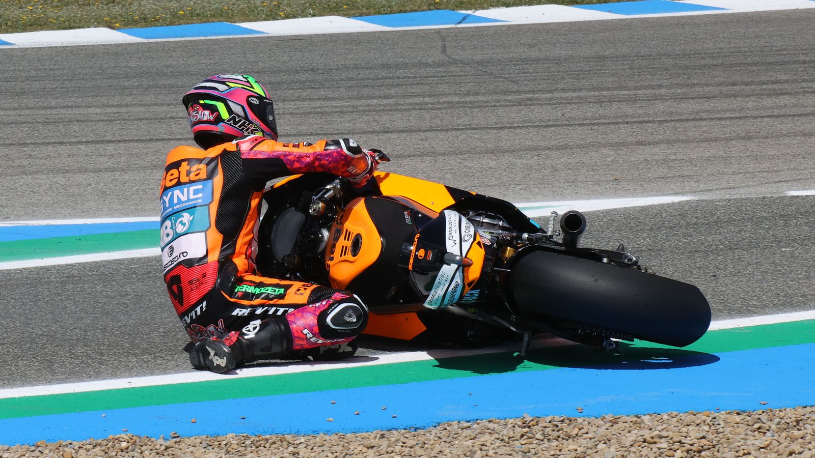 Imágenes de las caídas en las carreras del GP España en Jerez