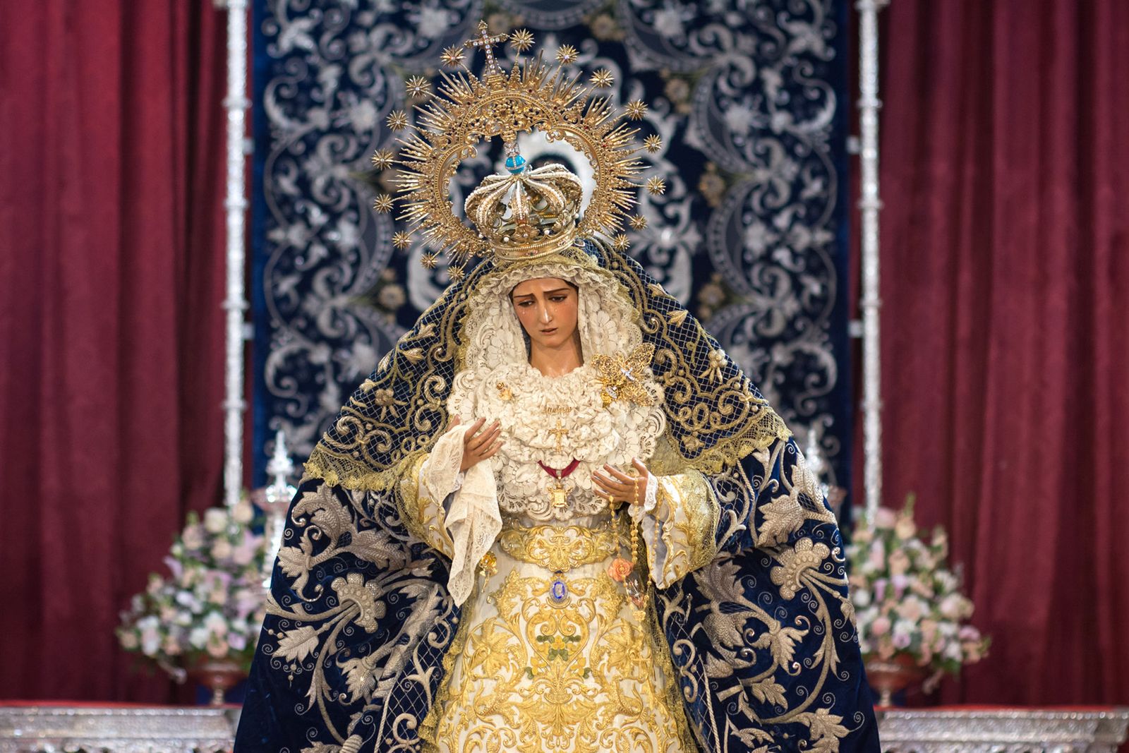 Sublime veneración a la Virgen de la Hiniesta en San Julián
