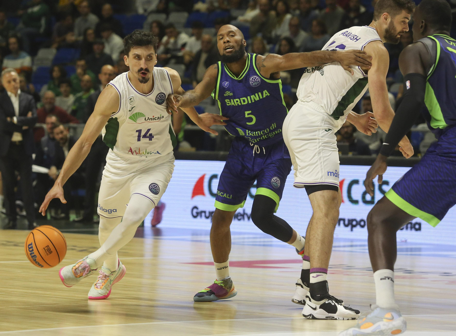 El Unicaja-Dinamo Sassari, en fotos