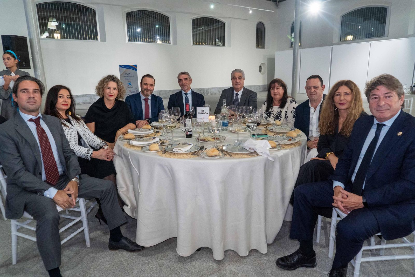 Imágenes de los invitados a la gala de los  37 premios Onubenses del Año