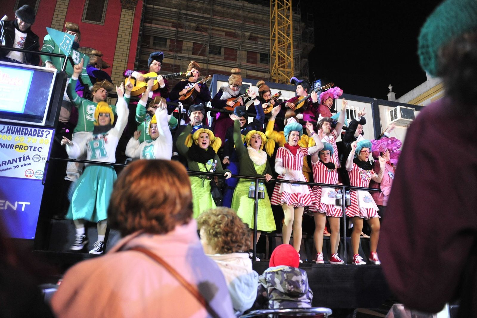 Actuación del coro Rockola durante la noche del pasado viernes.