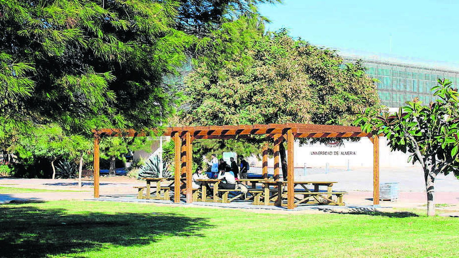 El 64% de los que estudiaron posgrados el pasado curso estaban trabajando al año de finalizar.