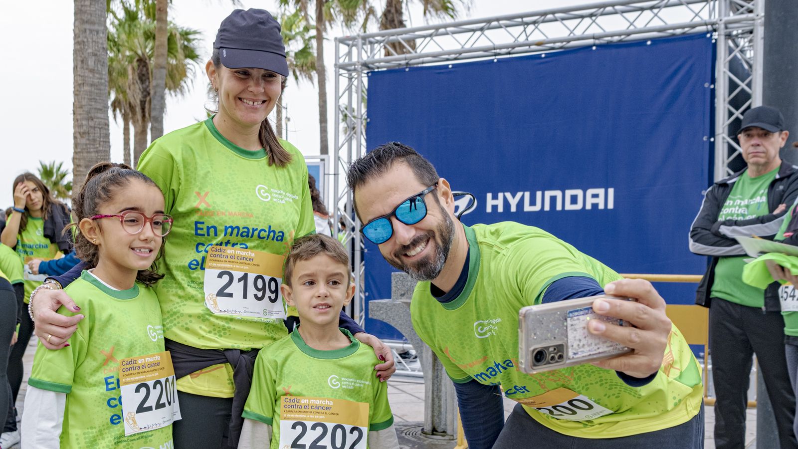 Búscate entre las fotos de la X carrera Cádiz en marcha contra el cáncer