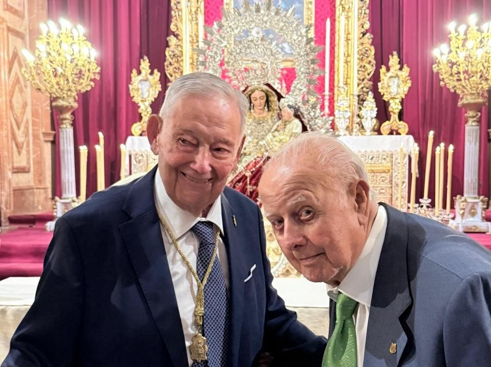 Manolo García, número dos de la Macarena, junto a Antonio Berros, actual número uno de la nómina.