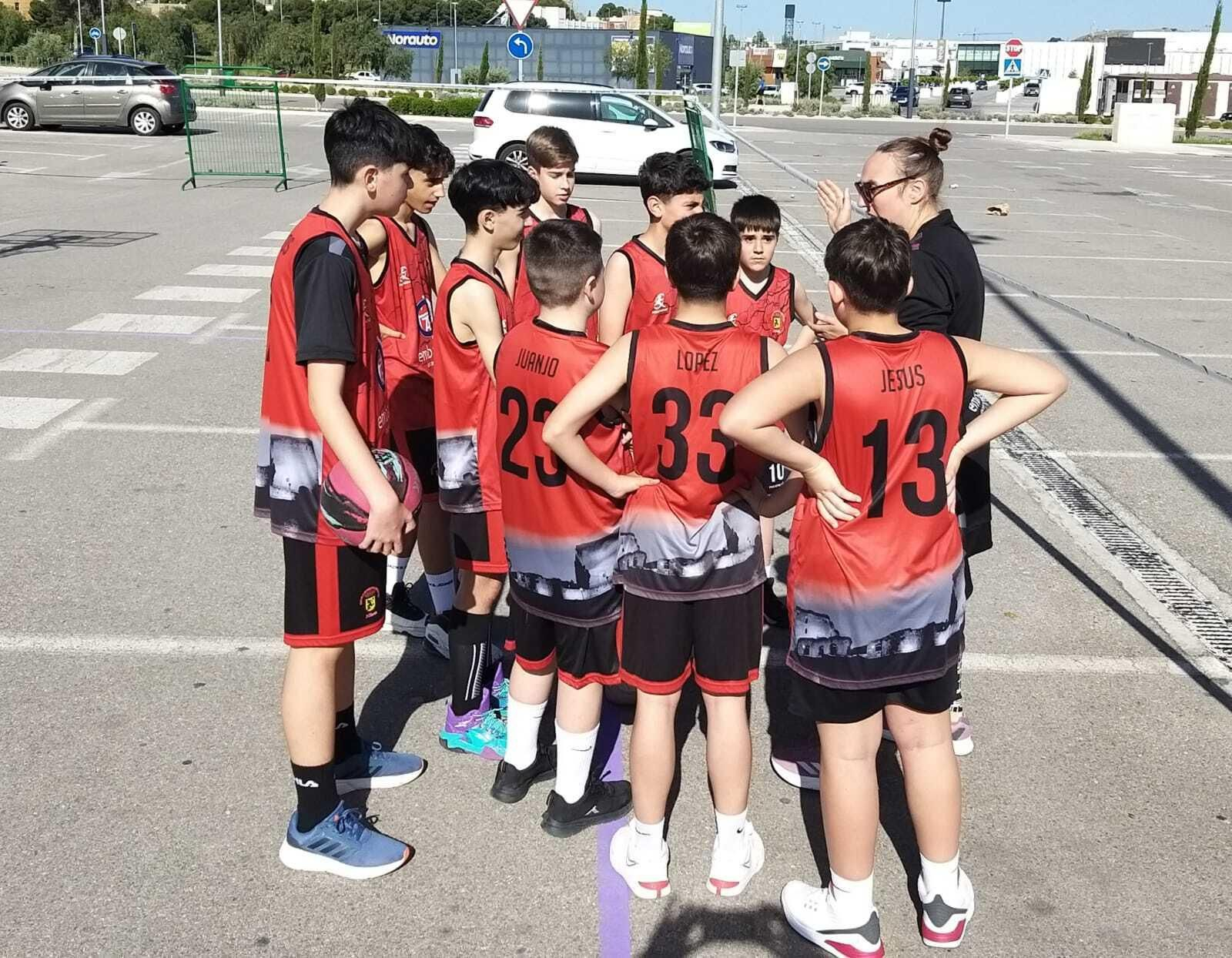 En imágenes: basket solidario de la mano del CD Bulevar en favor de ALES