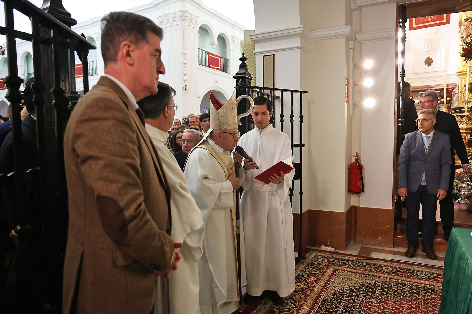 Sabatina y Bendición de nuevos atributos para la Virgen del Rocío