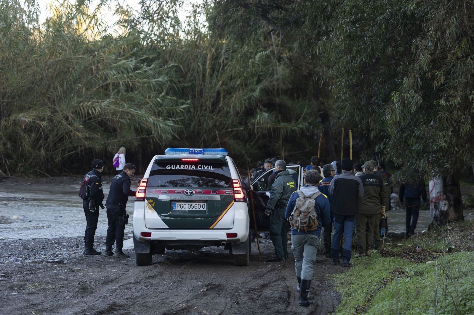 Parte del dispositivo de búsqueda, este lunes.