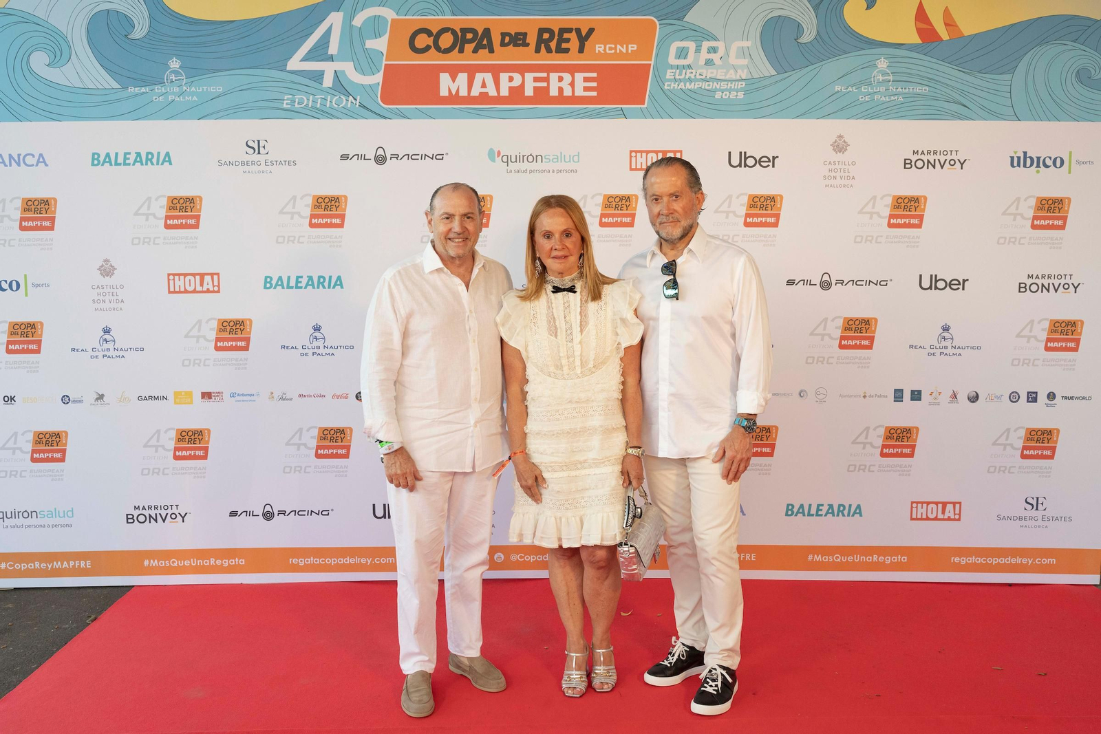 Búscate en el Cóctel de Blanco de la Copa del Rey Mapfre de vela