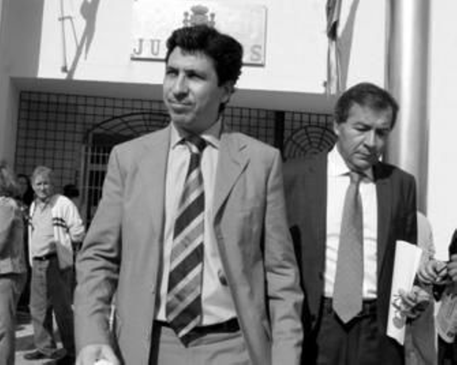 Tornay y Caeiro, ayer a su salida de los juzgados.