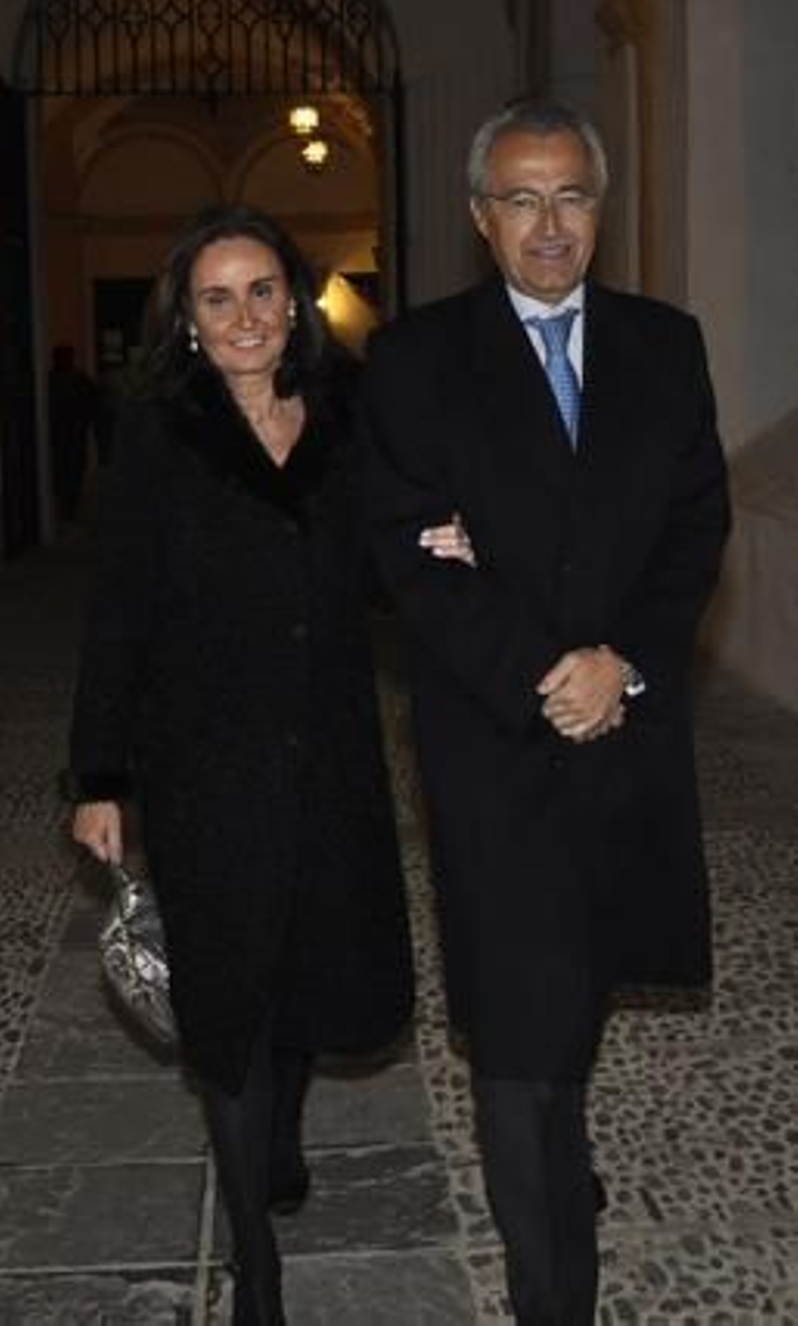 Concha Velasco y el notario Pablo Gutiérrez-Alviz. 

Foto: Antonio Pizarro / Juan Carlos Vázquez / Victoria Hidalgo / Manuel Gómez