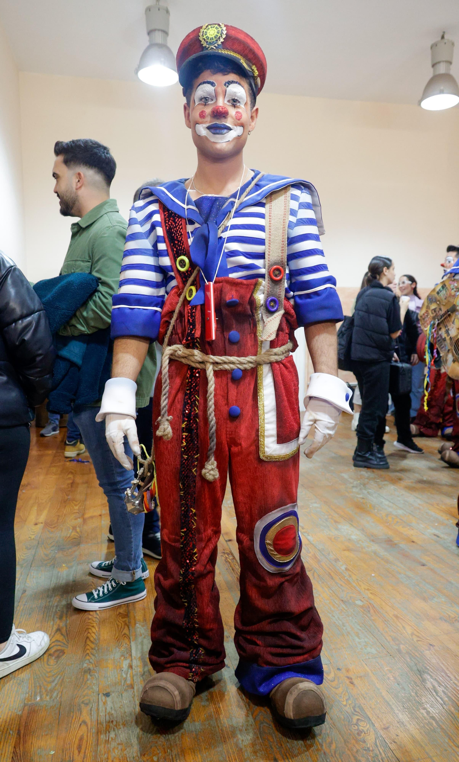 El tipo de 'Y seguimos cantando'.