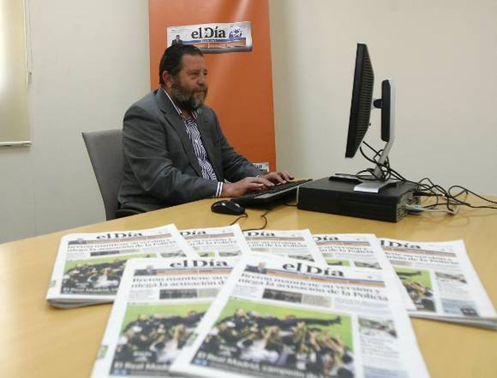 "Estoy de acuerdo con el pacto PSOE-IU, es un ejercicio de responsabilidad antes los votantes"