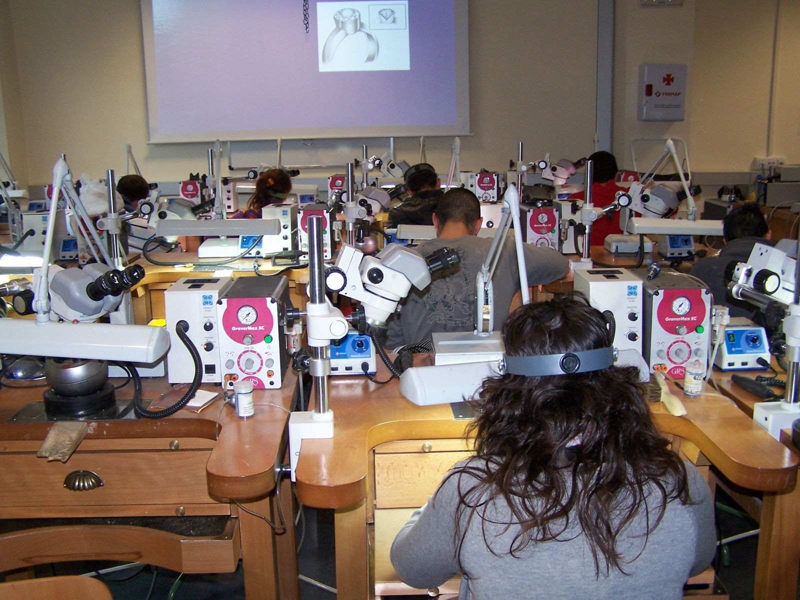 Alumnos de la Escuela de la Joyería