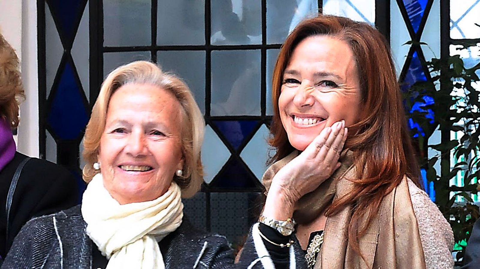 Teresa Barrio, con su hija, Teresa Jiménez-Becerril, en el año 2011.